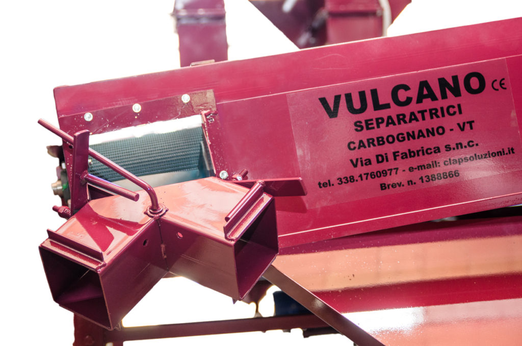 Vulcano macchina per la pulizia a secco delle nocciole, fasi della rotazione dell'elevatore